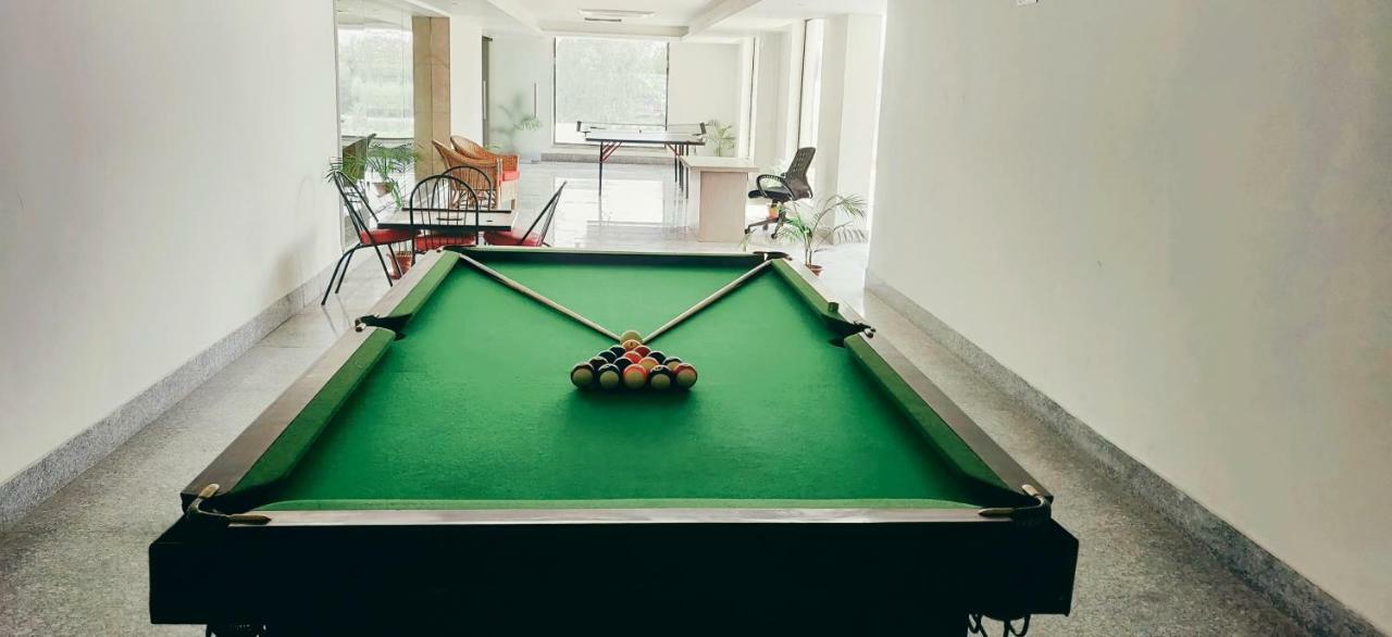 Ramada By Wyndham Lucknow Hotel And Convention Center Εξωτερικό φωτογραφία